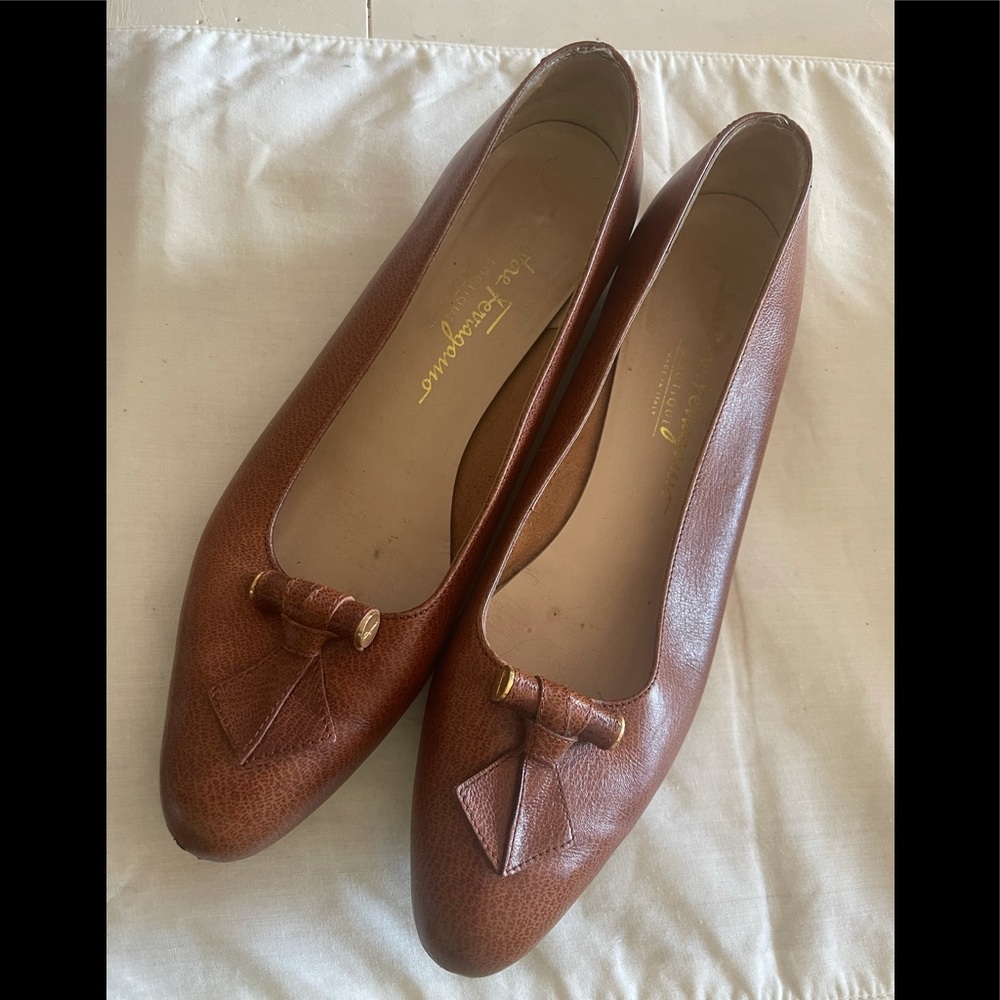 Salvatore Ferragamo leather flats